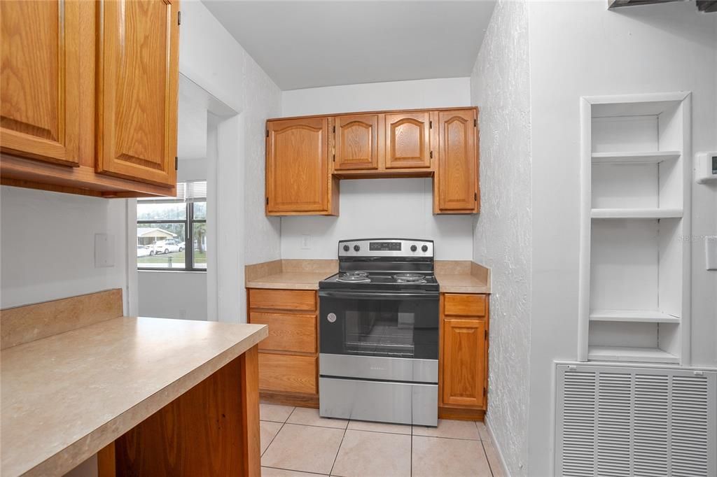 For Sale: $215,000 (3 beds, 1 baths, 1055 Square Feet)