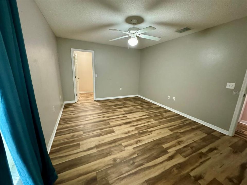 For Rent: $1,900 (3 beds, 2 baths, 1414 Square Feet)