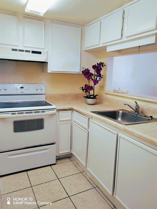 For Rent: $1,250 (1 beds, 1 baths, 504 Square Feet)