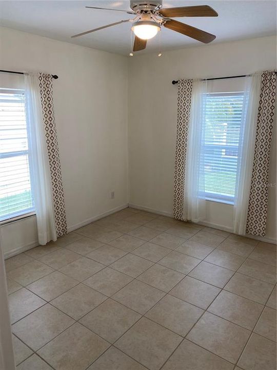 For Rent: $2,500 (3 beds, 2 baths, 1464 Square Feet)