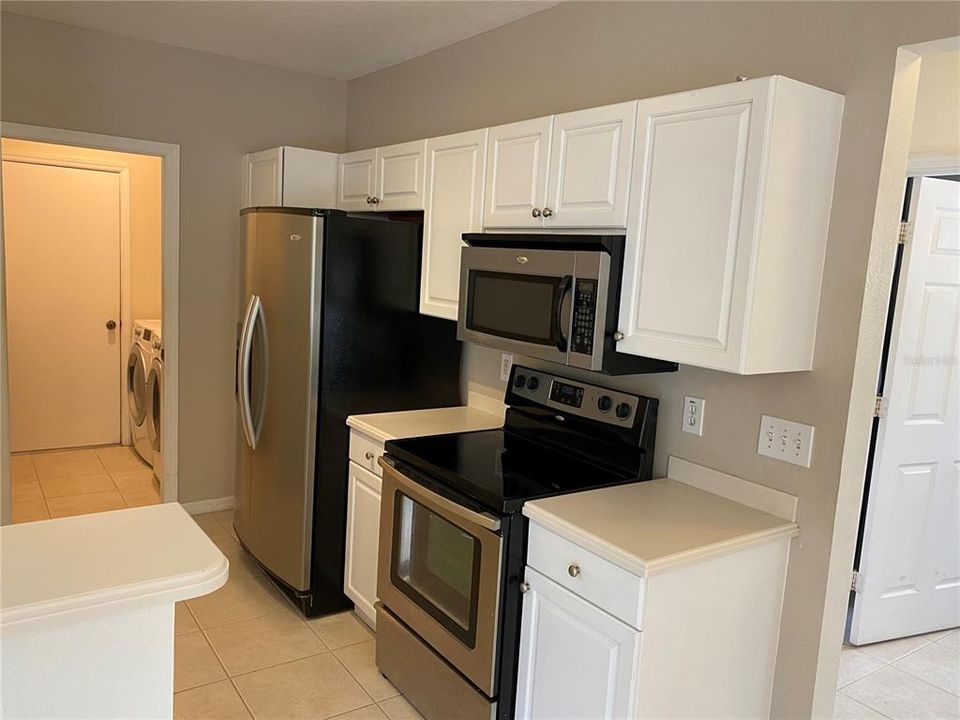 For Rent: $2,500 (3 beds, 2 baths, 1464 Square Feet)