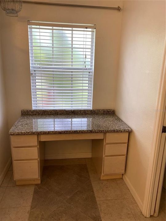 For Rent: $2,500 (3 beds, 2 baths, 1464 Square Feet)