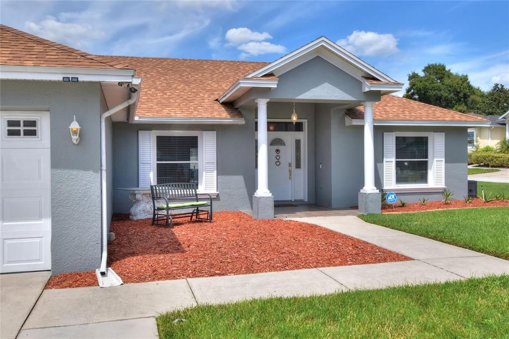 For Sale: $349,900 (3 beds, 2 baths, 1686 Square Feet)