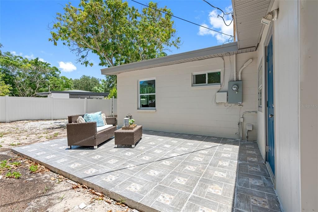 For Sale: $409,900 (3 beds, 2 baths, 1018 Square Feet)