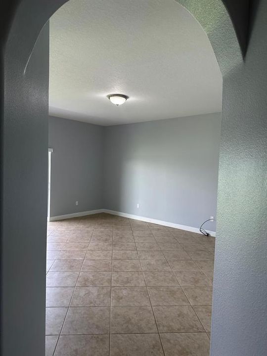 For Rent: $2,799 (4 beds, 2 baths, 2428 Square Feet)