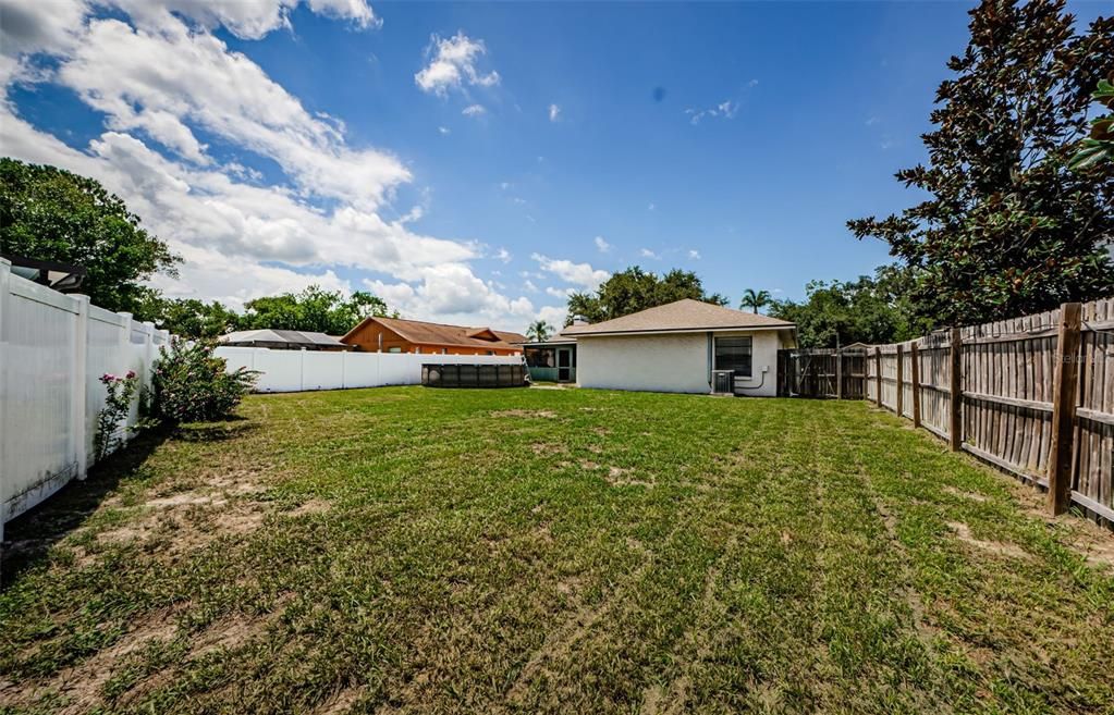 For Sale: $475,000 (3 beds, 2 baths, 1583 Square Feet)