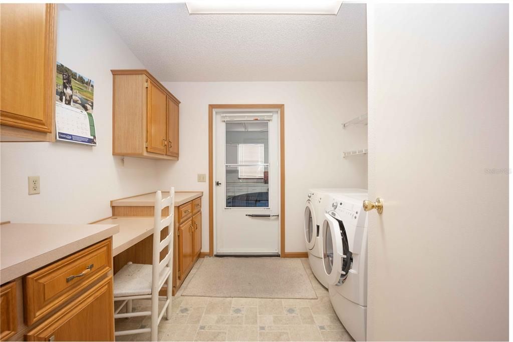 For Sale: $275,000 (2 beds, 2 baths, 1454 Square Feet)