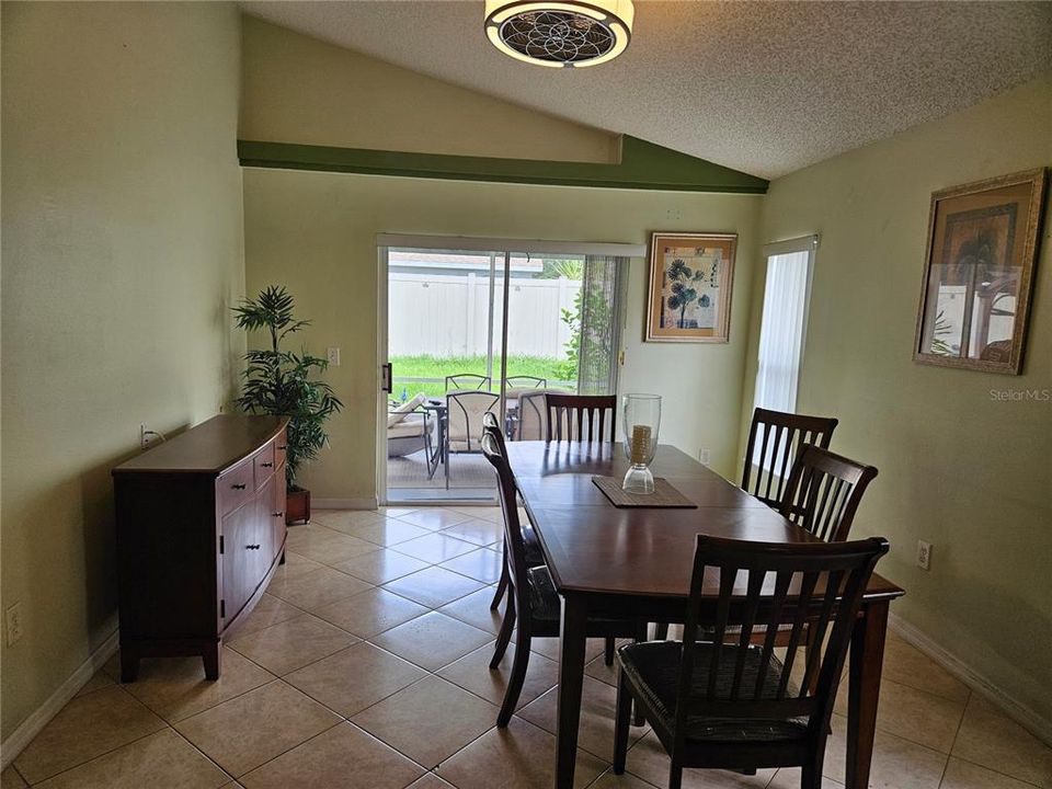 For Sale: $349,900 (3 beds, 2 baths, 1528 Square Feet)