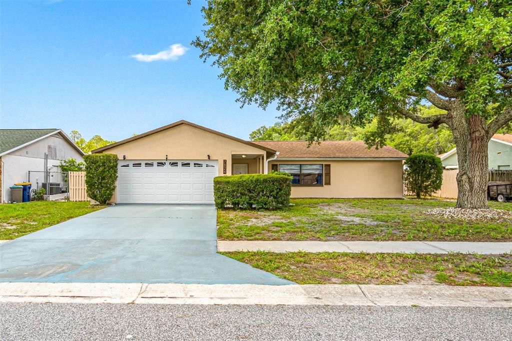 For Sale: $332,000 (3 beds, 2 baths, 1422 Square Feet)