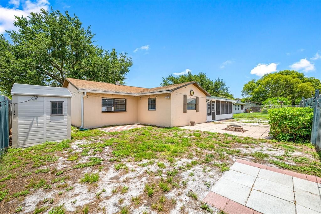 For Sale: $332,000 (3 beds, 2 baths, 1422 Square Feet)