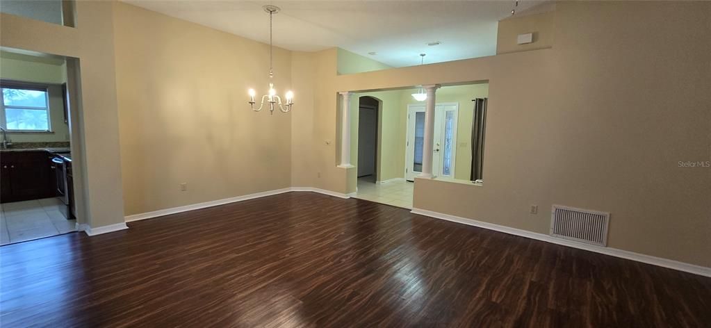 For Rent: $2,800 (3 beds, 2 baths, 1878 Square Feet)