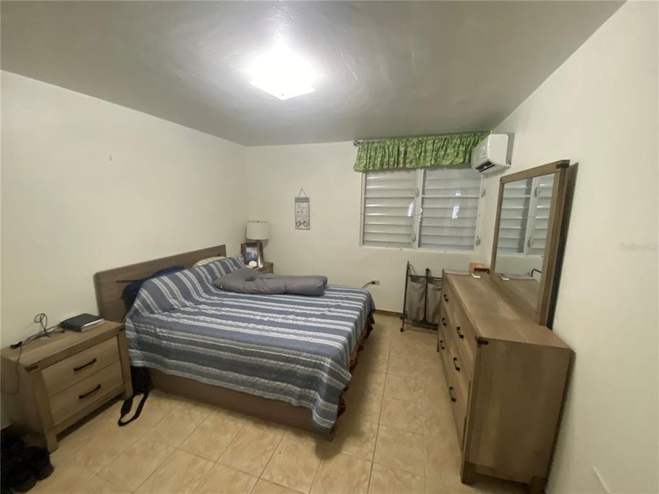 Activo con contrato: $225,000 (3 camas, 2 baños, 1257 Pies cuadrados)