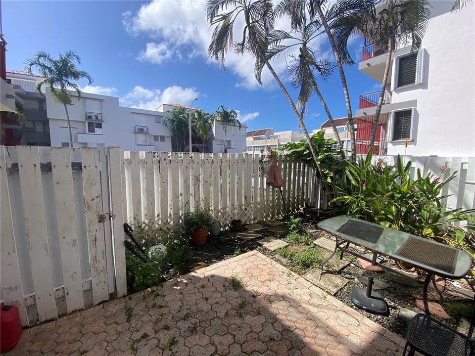 For Sale: $225,000 (3 beds, 2 baths, 1257 Square Feet)
