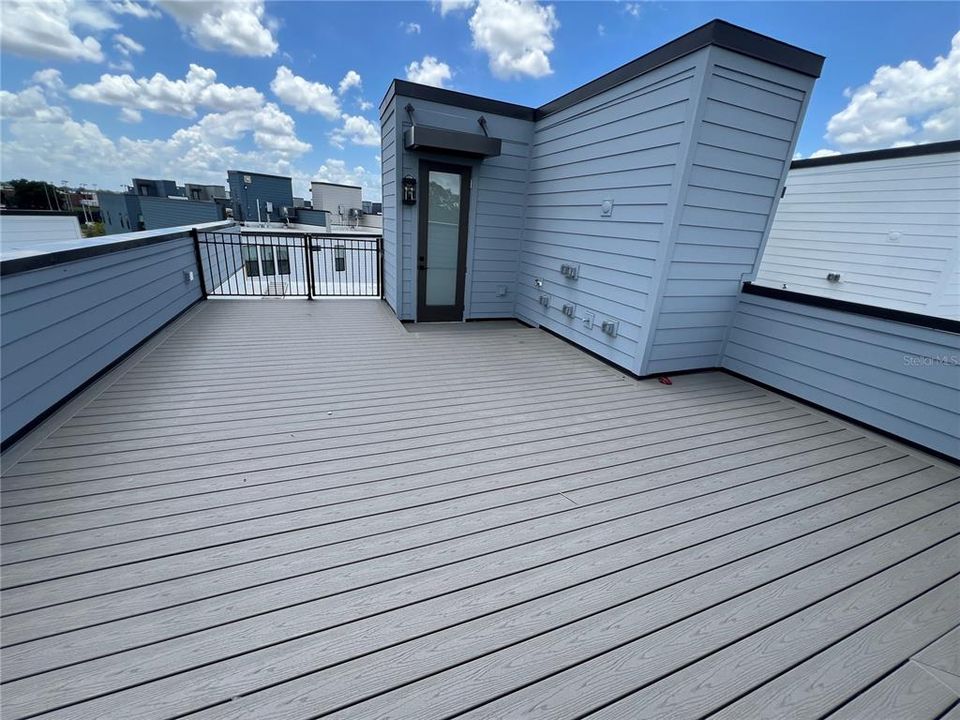 Rooftop terrace - trex decking