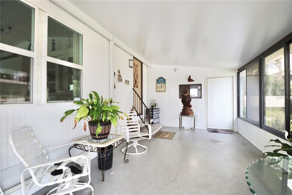 For Sale: $245,000 (2 beds, 2 baths, 1351 Square Feet)