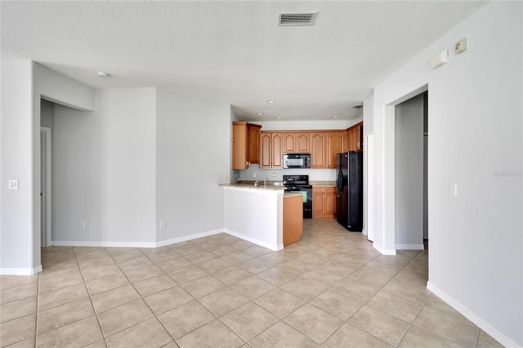 For Sale: $309,000 (2 beds, 2 baths, 1393 Square Feet)