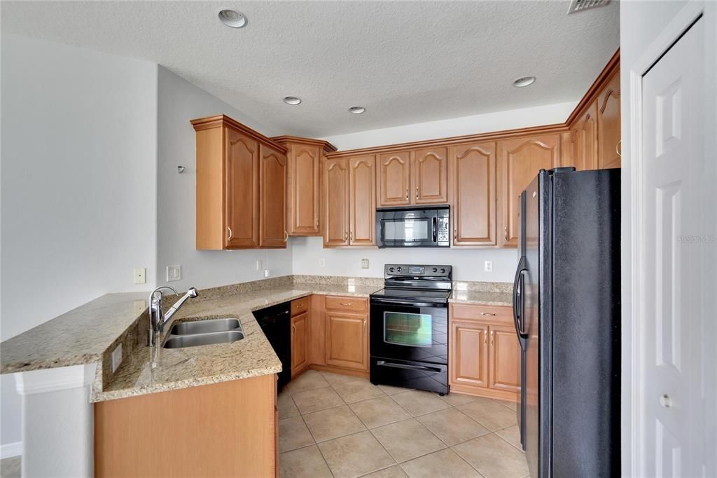 For Sale: $309,000 (2 beds, 2 baths, 1393 Square Feet)