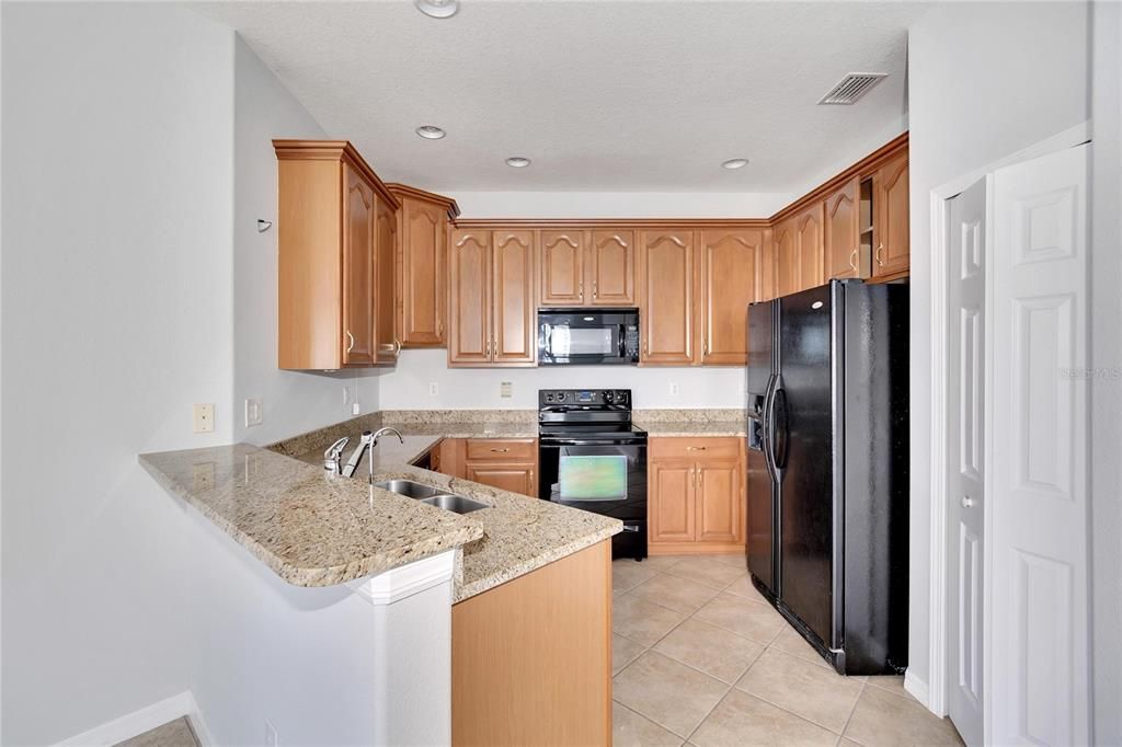 For Sale: $309,000 (2 beds, 2 baths, 1393 Square Feet)