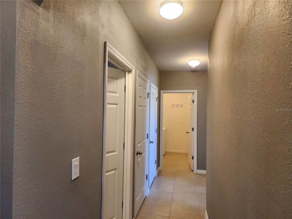 For Rent: $2,300 (4 beds, 2 baths, 2101 Square Feet)