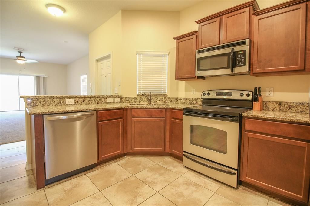 For Rent: $2,250 (4 beds, 3 baths, 1479 Square Feet)