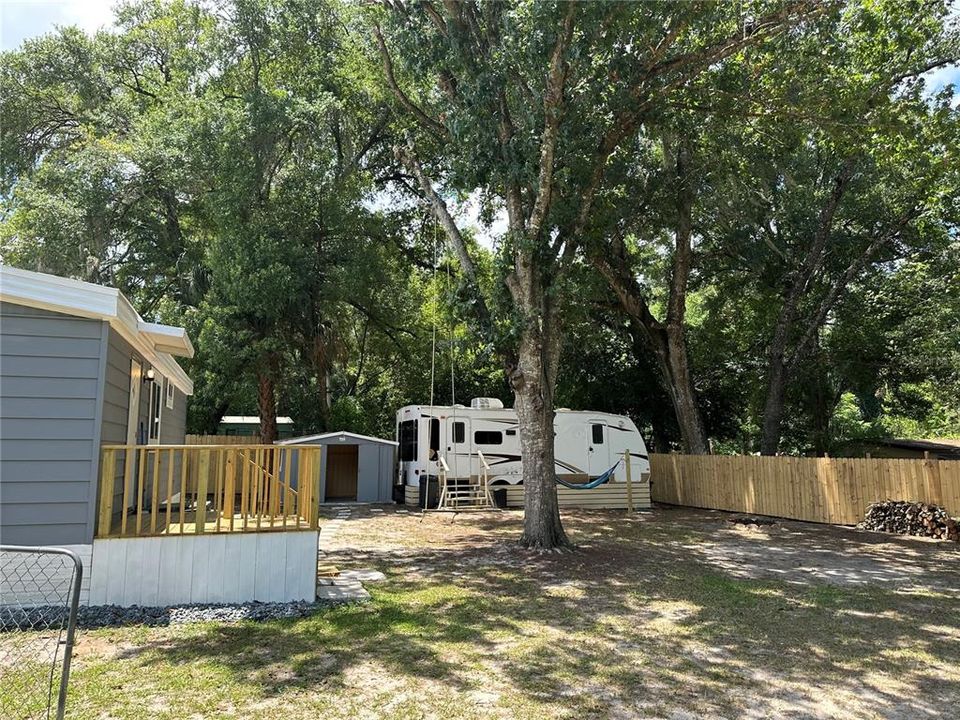 For Sale: $170,000 (2 beds, 2 baths, 736 Square Feet)