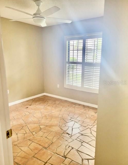 For Rent: $2,300 (3 beds, 2 baths, 1043 Square Feet)