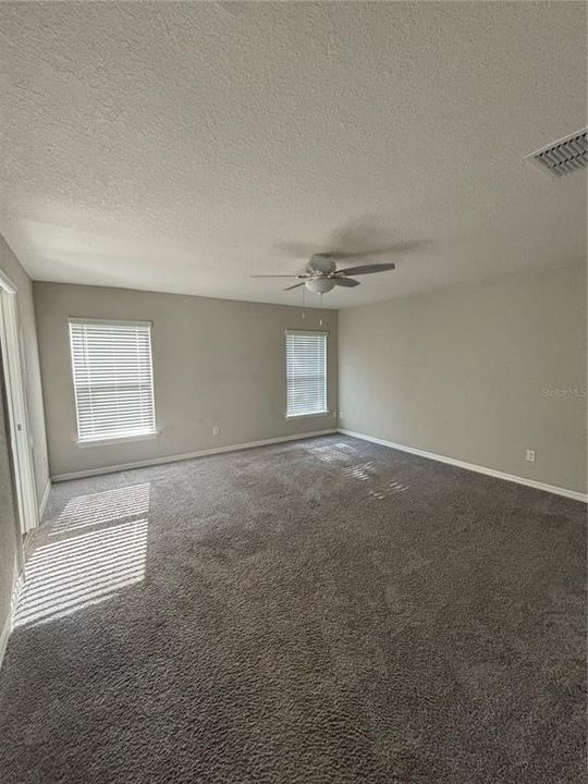 Recently Rented: $2,000 (4 beds, 2 baths, 1723 Square Feet)