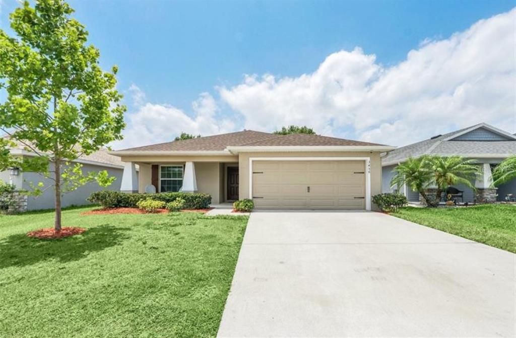 Active With Contract: $2,000 (4 beds, 2 baths, 1723 Square Feet)