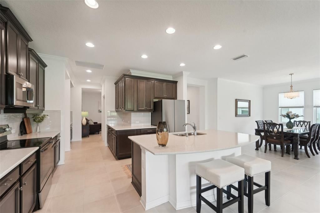 Active With Contract: $599,000 (4 beds, 3 baths, 2811 Square Feet)