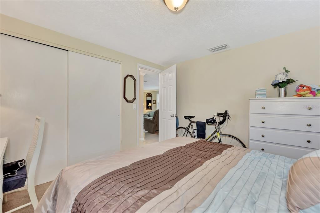For Rent: $2,500 (2 beds, 1 baths, 792 Square Feet)