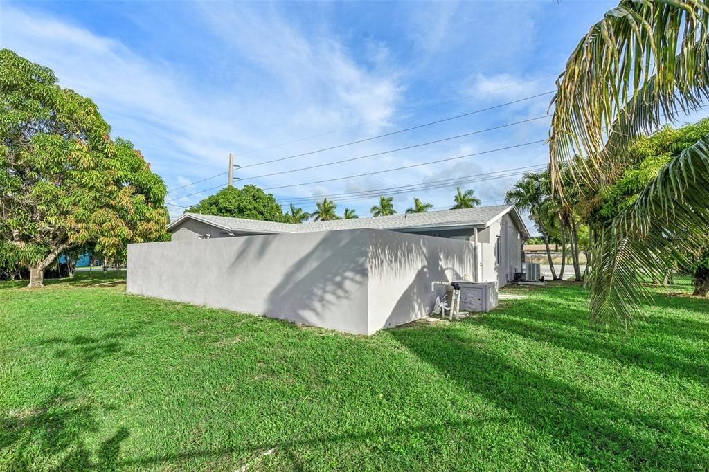 Active With Contract: $620,000 (3 beds, 2 baths, 1104 Square Feet)