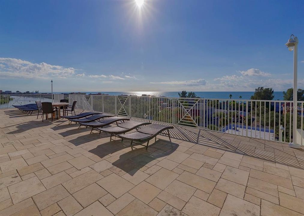 Community Sundeck on 6th and 7th floors