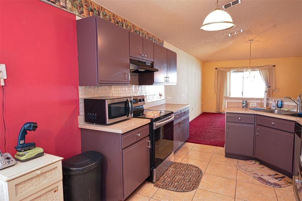 For Sale: $384,900 (3 beds, 2 baths, 1632 Square Feet)