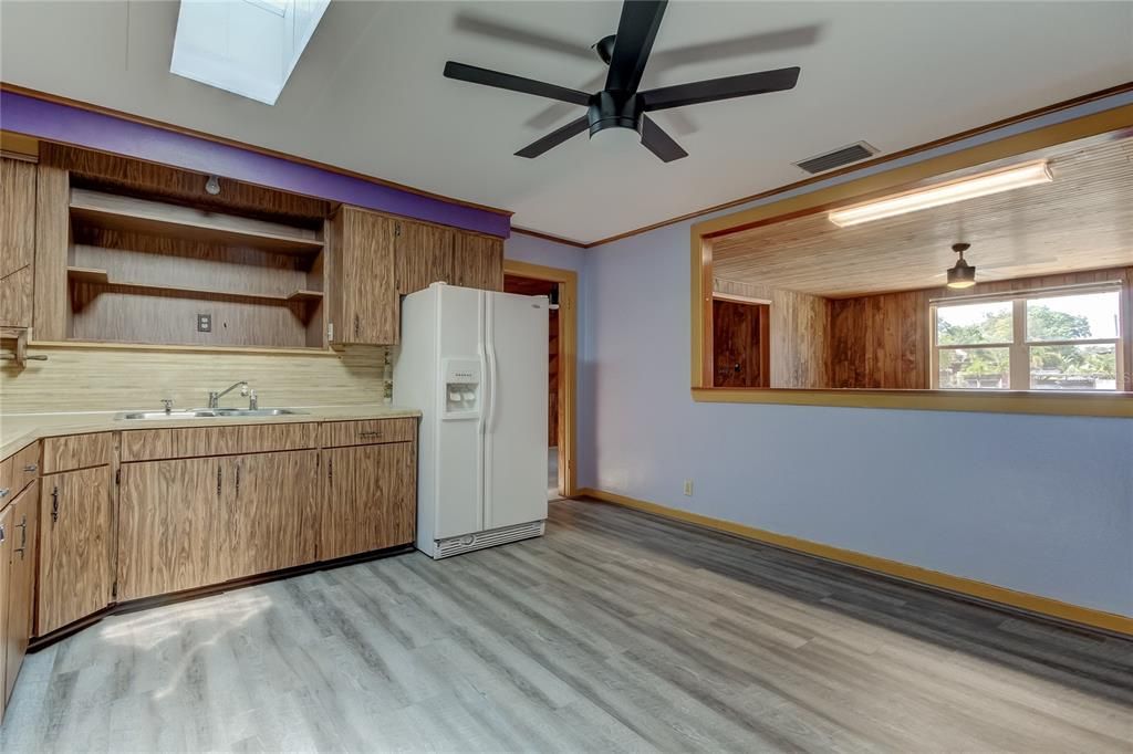 For Sale: $380,000 (2 beds, 2 baths, 1430 Square Feet)