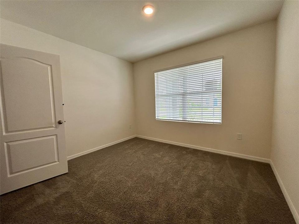 For Rent: $2,350 (3 beds, 2 baths, 1851 Square Feet)