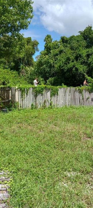 back yard backs up to the pinellas trail