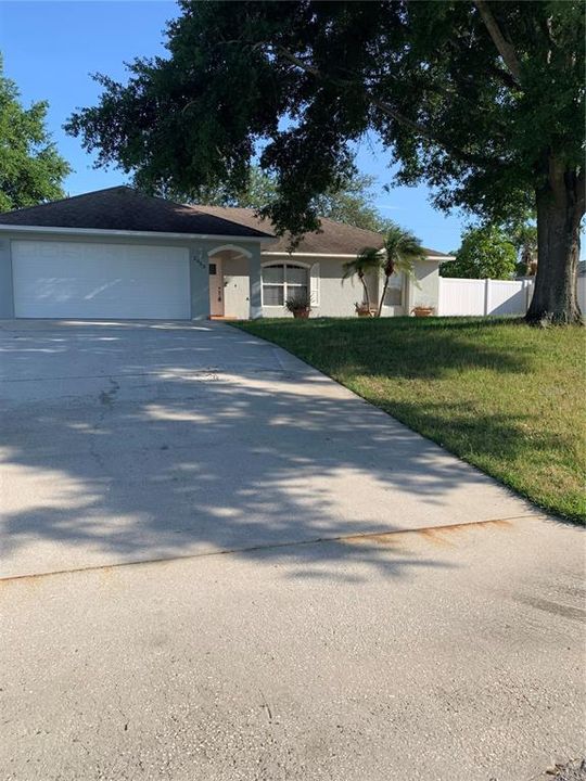 Active With Contract: $360,000 (3 beds, 2 baths, 1671 Square Feet)