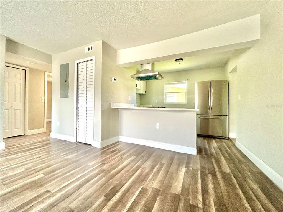 For Rent: $2,000 (3 beds, 2 baths, 1200 Square Feet)