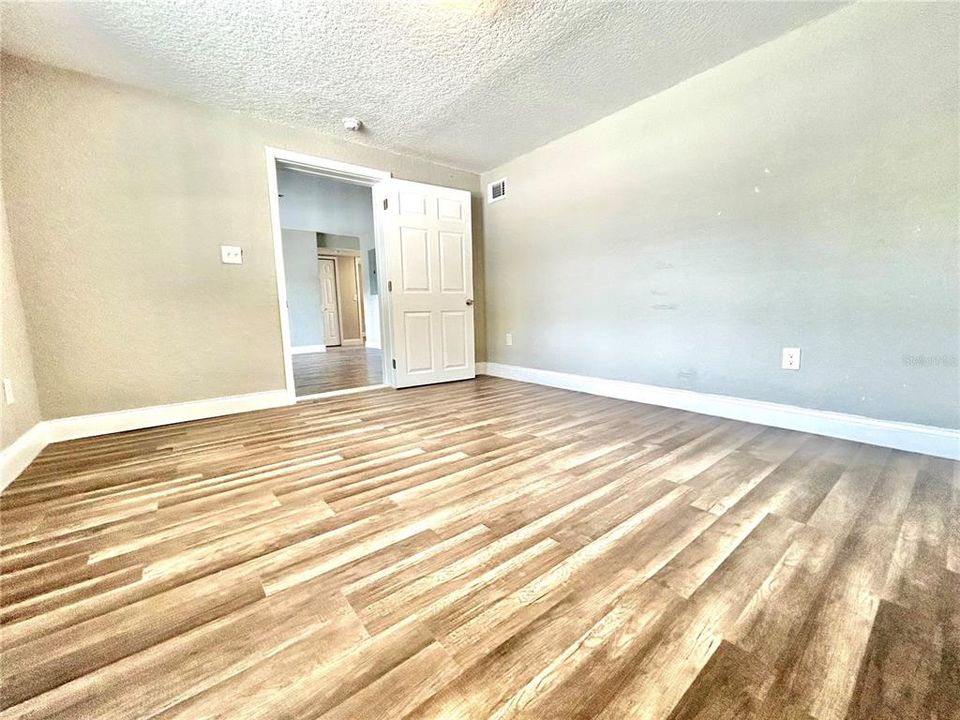 For Rent: $2,000 (3 beds, 2 baths, 1200 Square Feet)