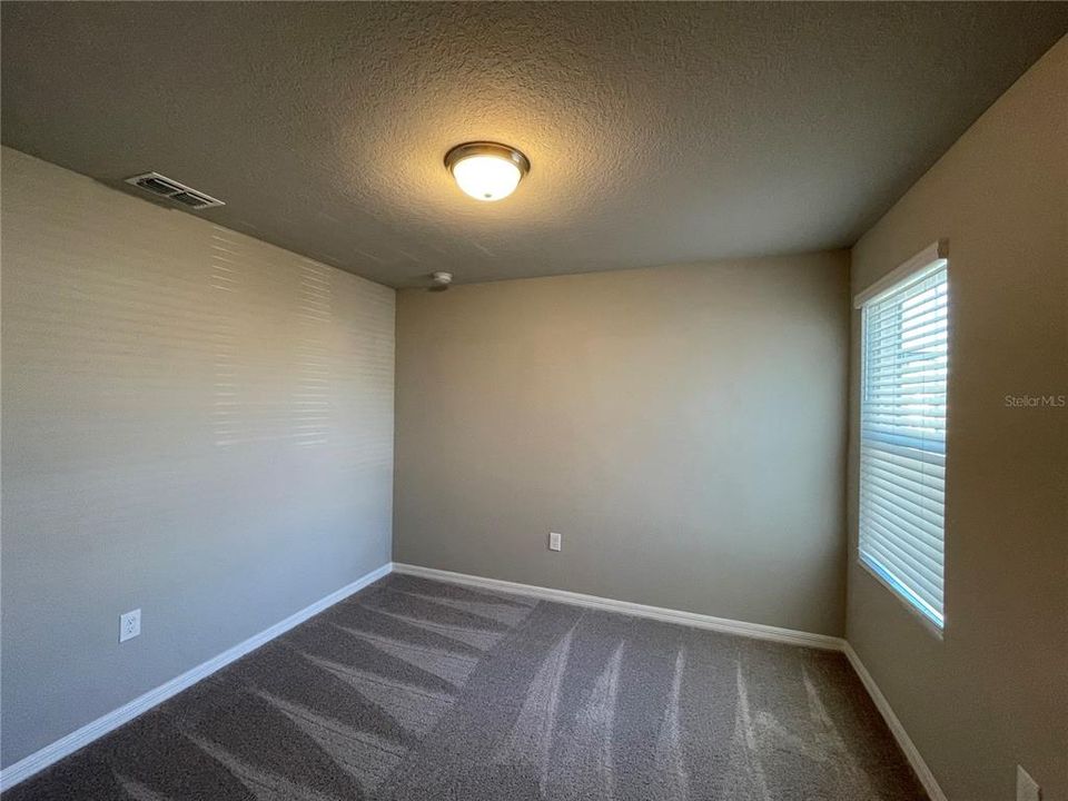 For Rent: $2,095 (3 beds, 2 baths, 1566 Square Feet)
