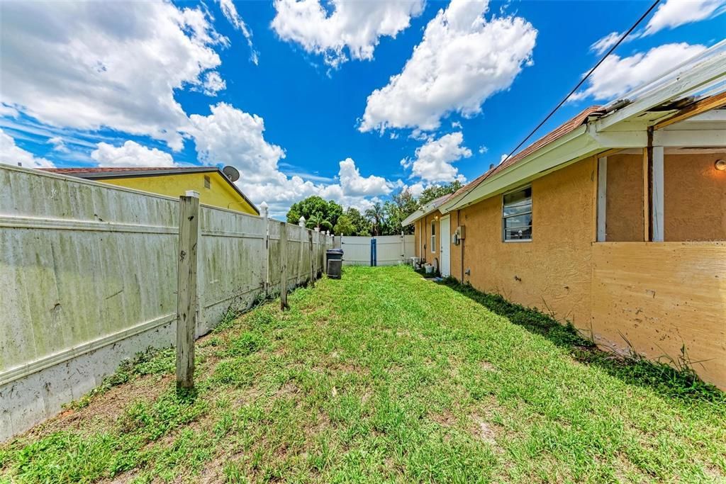 For Sale: $450,000 (4 beds, 2 baths, 1683 Square Feet)