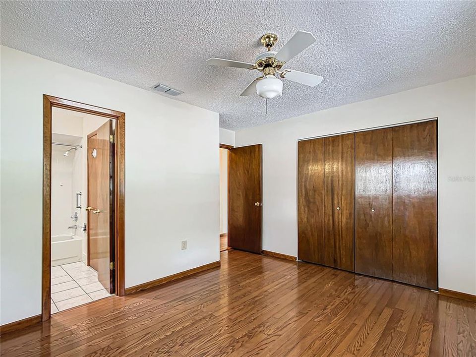 For Sale: $179,000 (2 beds, 2 baths, 1154 Square Feet)