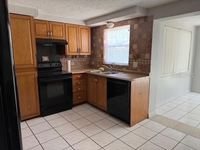 For Rent: $1,650 (3 beds, 2 baths, 1600 Square Feet)