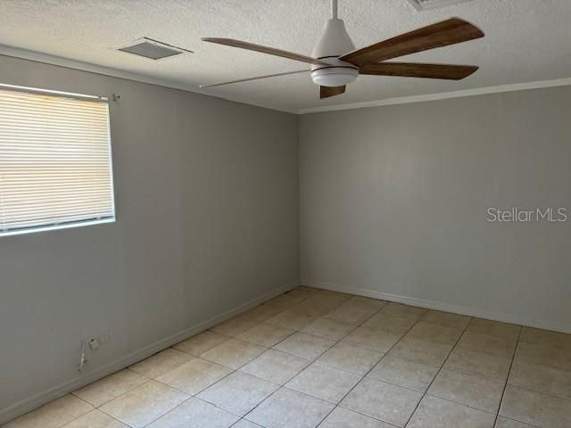 For Rent: $1,650 (3 beds, 2 baths, 1600 Square Feet)