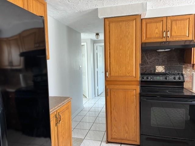 For Rent: $1,650 (3 beds, 2 baths, 1600 Square Feet)