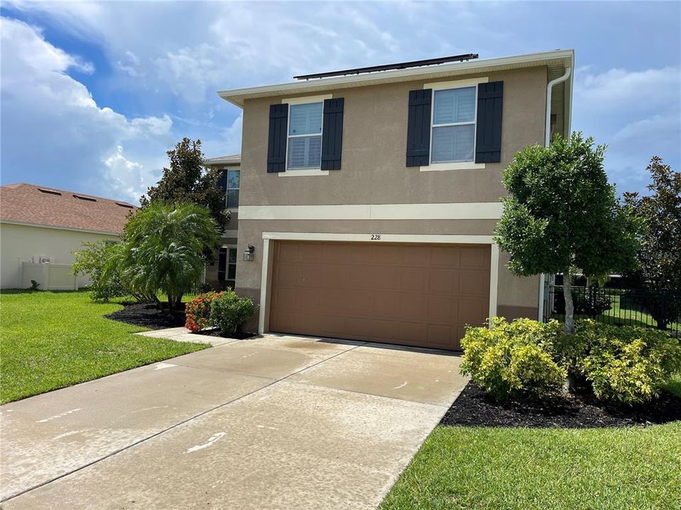 For Sale: $425,000 (3 beds, 2 baths, 2630 Square Feet)