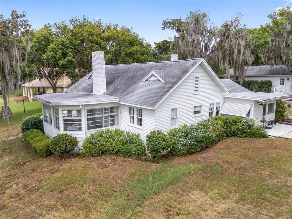 For Sale: $949,900 (2 beds, 2 baths, 1897 Square Feet)