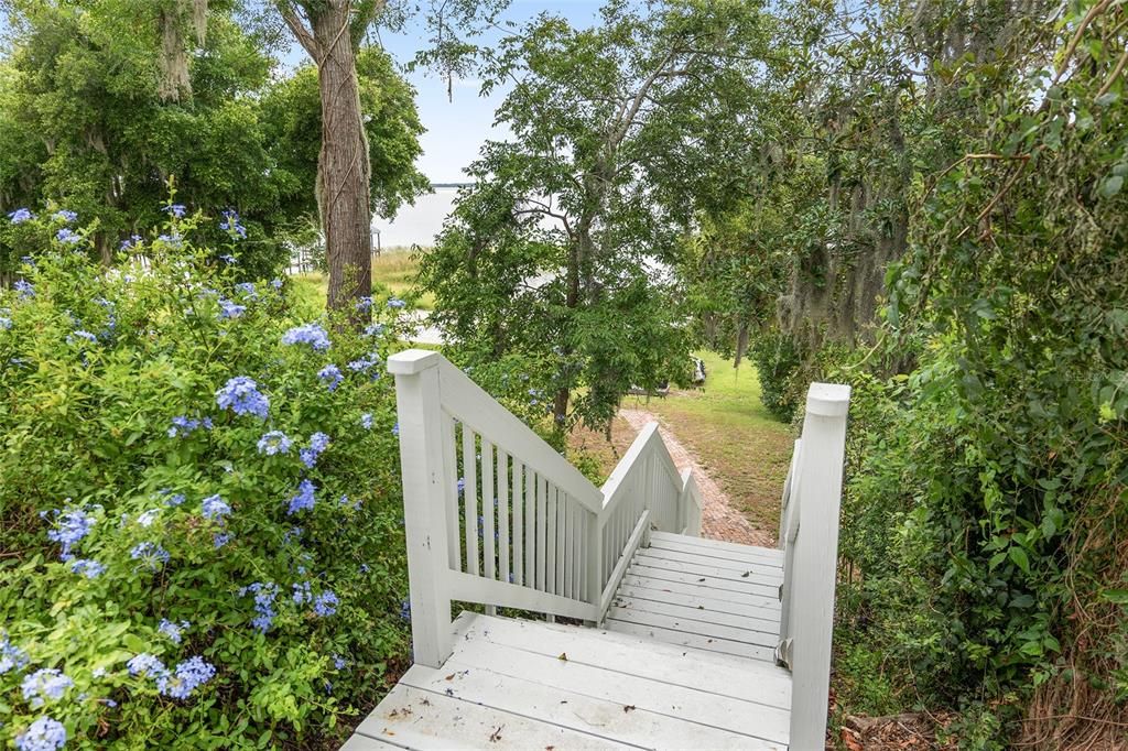 For Sale: $949,900 (2 beds, 2 baths, 1897 Square Feet)