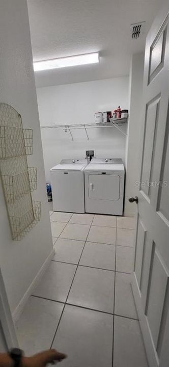 For Rent: $2,200 (3 beds, 2 baths, 1662 Square Feet)