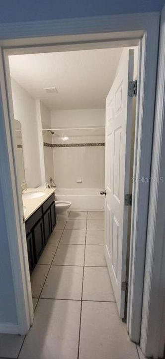 For Rent: $2,200 (3 beds, 2 baths, 1662 Square Feet)